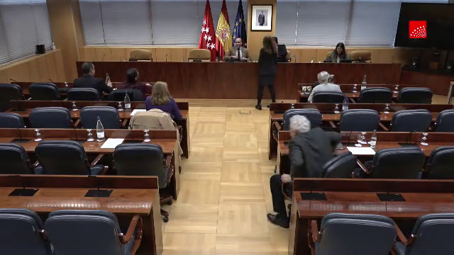 poster Sesión de la Comisión de Turismo y Deporte